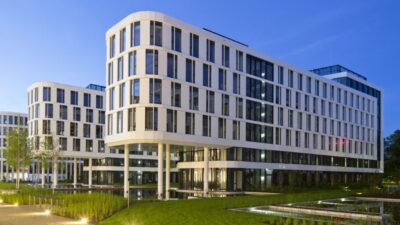 Read more about the article Biurowiec w centrum Warszawy wyróżniony prestiżowym „zielonym” certyfikatem